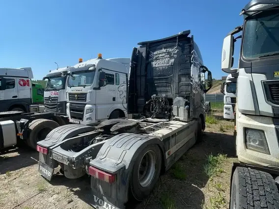 Седельный тягач Volvo FH 2022 года б/у фото 8