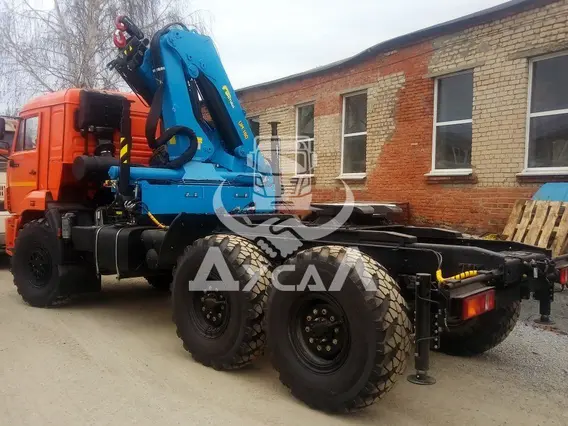 Тягач с КМУ Камаз 43118  б/у