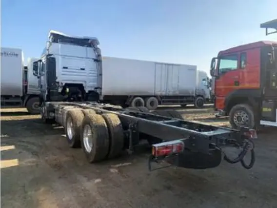 Шасси Sinotruk Sitrak C9H 2024 года новый фото 2