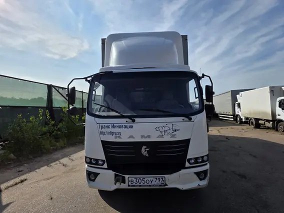 Тентованный грузовик Камаз 43082 2023 года б/у фото 3