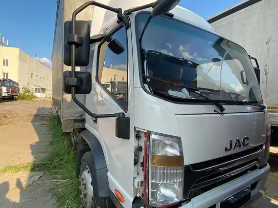 Тентованный грузовик JAC N120 2021 года б/у фото 2