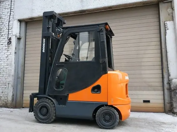 Вилочный погрузчик Doosan D20 2020 года новый