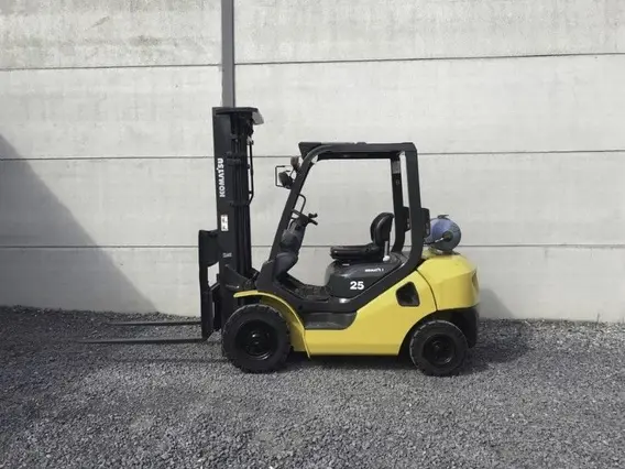 Вилочный погрузчик Komatsu FG25  б/у