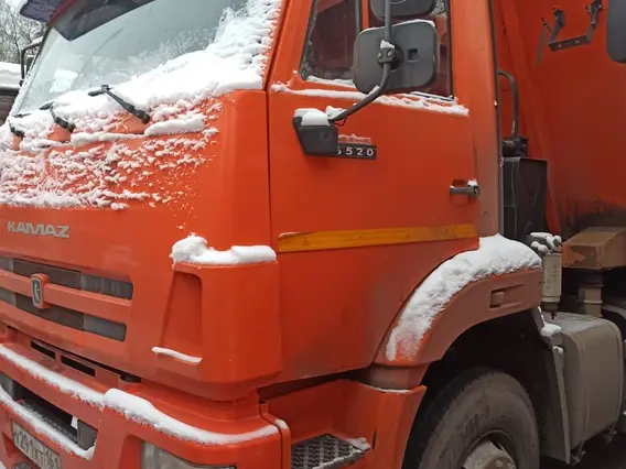 Самосвал Камаз 6520 2017 года б/у