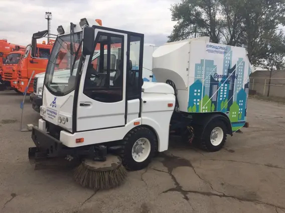 Дорожно-уборочный автомобиль Кургандормаш УКМ-2500 2020 года новый
