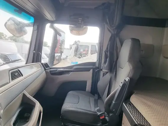 Седельный тягач MAN TGX 2021 года б/у фото 6