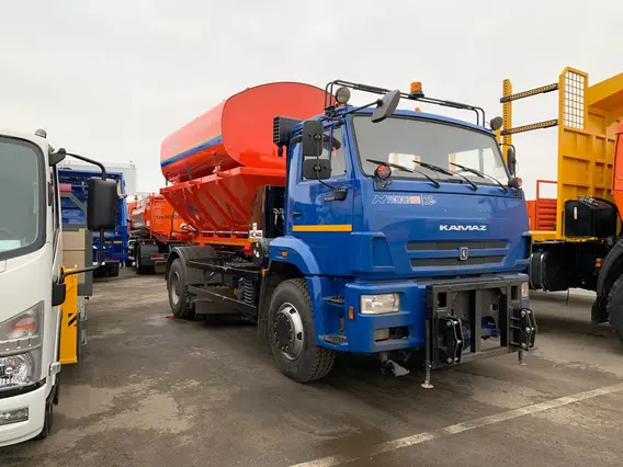 Дорожно-уборочный автомобиль Камаз 53605 2020 года новый