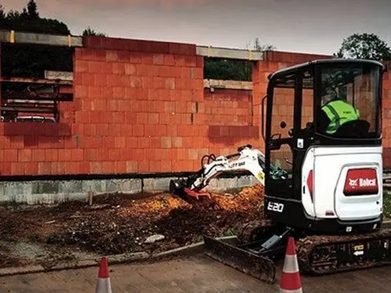 Экскаватор Bobcat E20  б/у фото 2