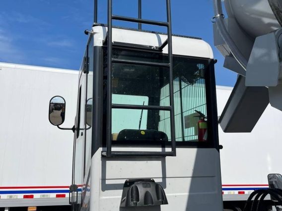 Бетоносмеситель Yugong SDM5500 2026 года новый фото 6