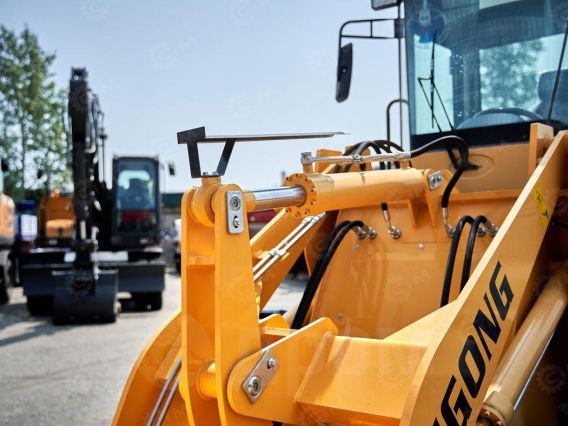 Фронтальный погрузчик YUGONG ZL20 2026 года новый фото 5