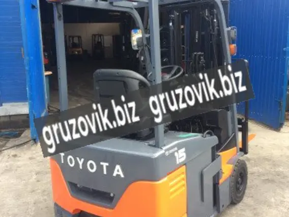 Вилочный погрузчик Toyota 7FB15 2011 года б/у