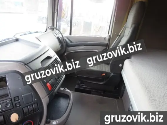Тягач DAF XF 105 2012 года б/у