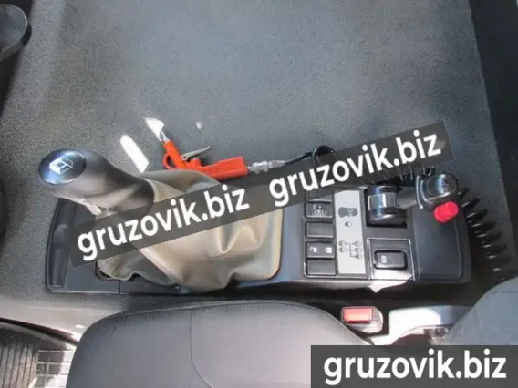 Тягач Renault Premium 2012 года б/у фото 7