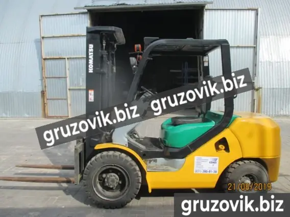 Вилочный погрузчик Komatsu FD35 2007 года б/у