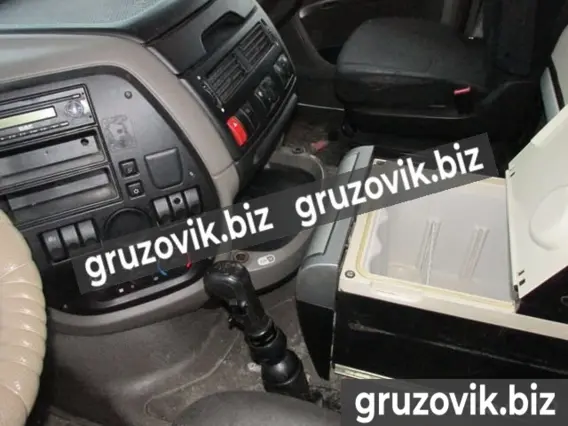 Тягач DAF XF 105 2012 года б/у