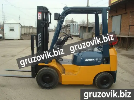 Вилочный погрузчик Toyota 7FG15 2004 года б/у