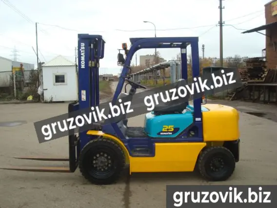 Вилочный погрузчик Komatsu FG 2004 года б/у