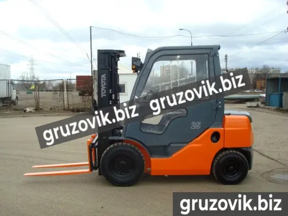 Вилочный погрузчик Toyota 62-8FD25 2008 года б/у
