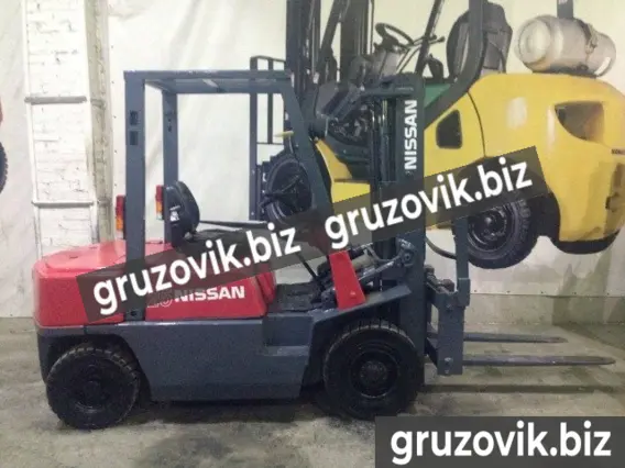 Вилочный погрузчик Nissan FJ02M25 2002 года б/у