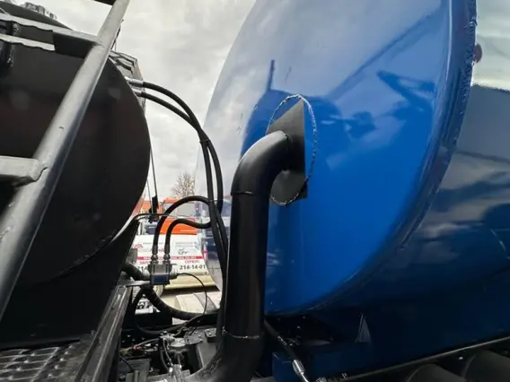 Пищевая автоцистерна АЦПТ Shacman X3000 (SX32586V385) 2026 года новый фото 7