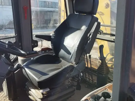 Экскаватор-погрузчик RUNMAX SE440TS 2023 года б/у фото 10