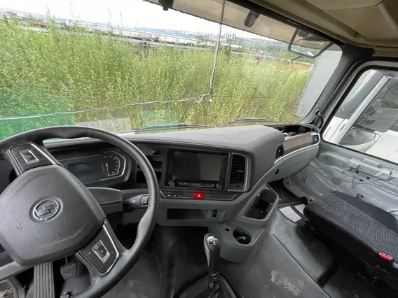 Седельный тягач Shacman SX42586V385 2023 года б/у фото 7
