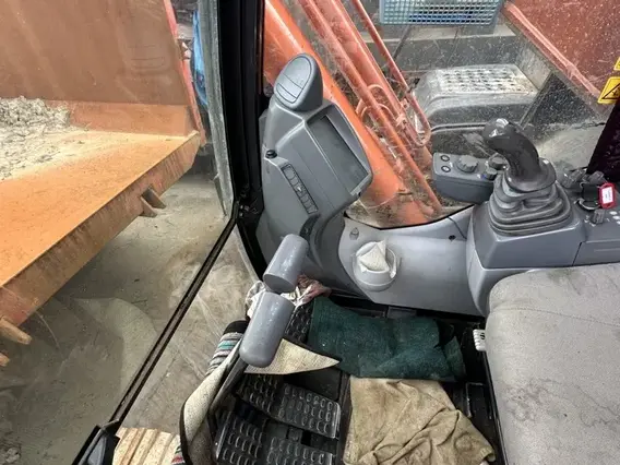 Экскаватор HITACHI ZX200-5G 2022 года б/у фото 6