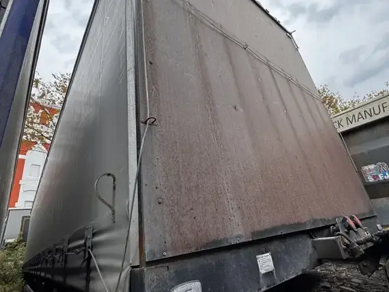 Тентованный полуприцеп Спецмаш 8490M1 2022 года б/у