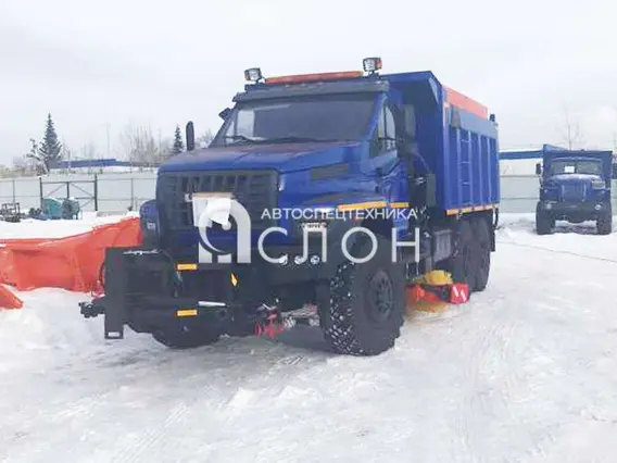 Дорожно-уборочный автомобиль Урал Next  5557 2025 года новый