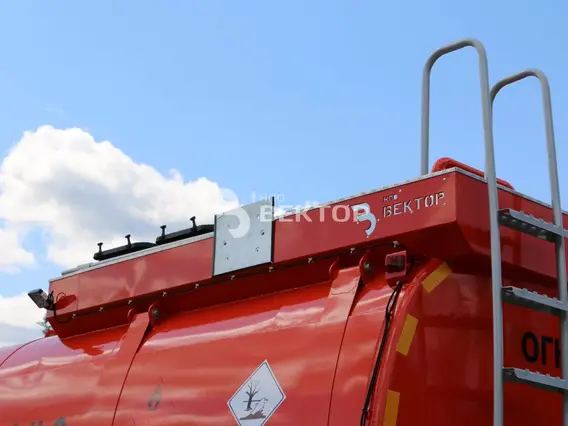 Нефтевоз Камаз 43118  б/у фото 12