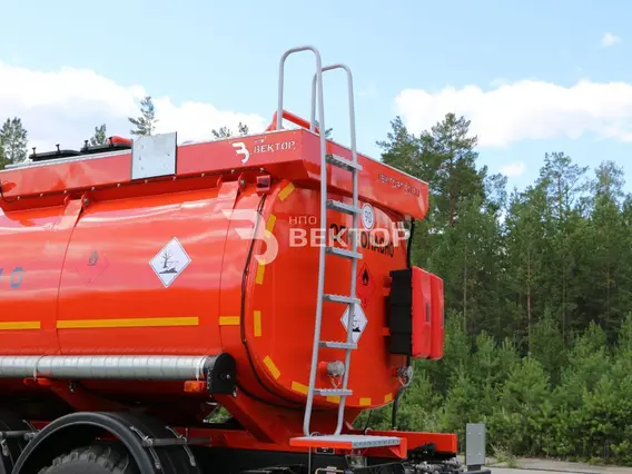 Нефтевоз Камаз 43118  б/у фото 13