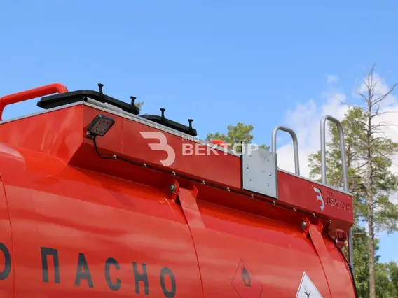 Нефтевоз Камаз 43118  б/у фото 18