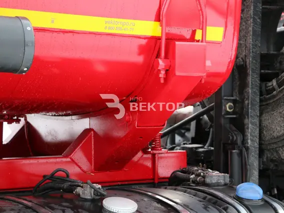 Нефтевоз Камаз 43118  б/у фото 14