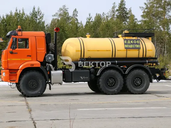 Нефтевоз Камаз 43118  б/у фото 5