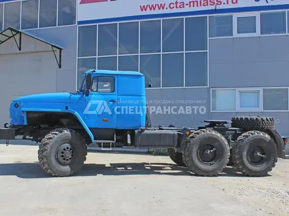 Тягач Урал 44202  б/у