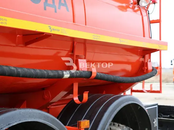 Нефтевоз Камаз 43118  б/у фото 20