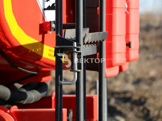 Нефтевоз Камаз 43118  б/у фото 21