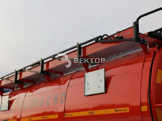 Нефтевоз Камаз 43118  б/у фото 25