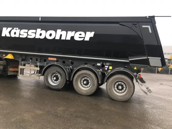 Самосвальный полуприцеп Kassbohrer DL 2020 года новый фото 2