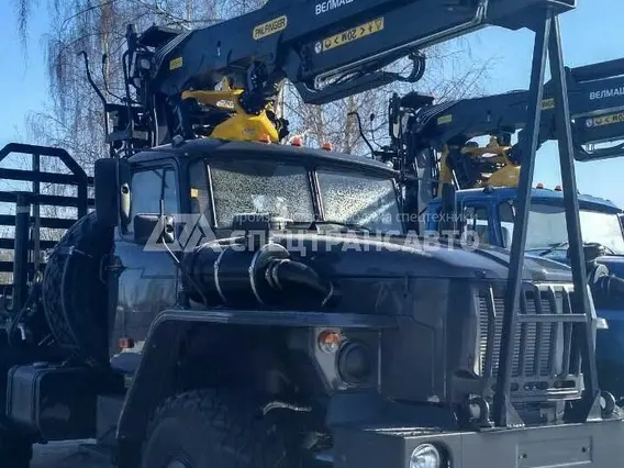 Лесовоз с КМУ Урал 5557 б/у
