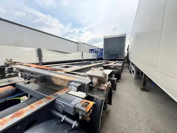 Полуприцеп-контейнеровоз ИНТЕРПРИЦЕП 853375 2023 года б/у фото 6