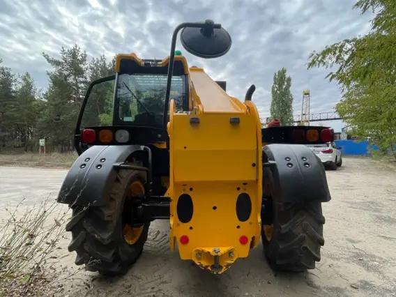Телескопический погрузчик JCB LOADALL 531-70 2018 года б/у фото 6