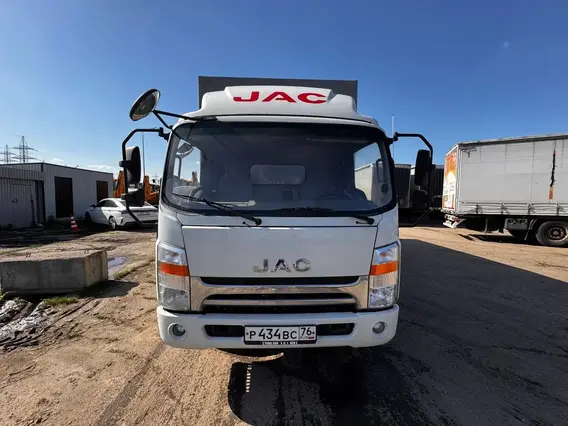 Тентованный грузовик JAC N90LS 2024 года б/у фото 3