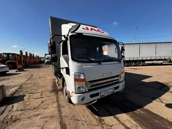 Тентованный грузовик JAC N90LS 2024 года б/у фото 2