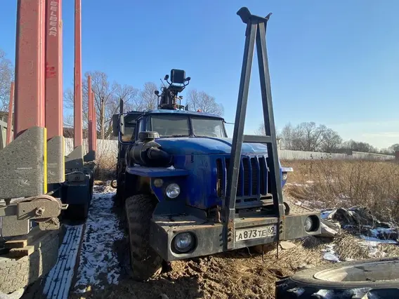 Лесовоз с КМУ Урал 44202 2021 года б/у