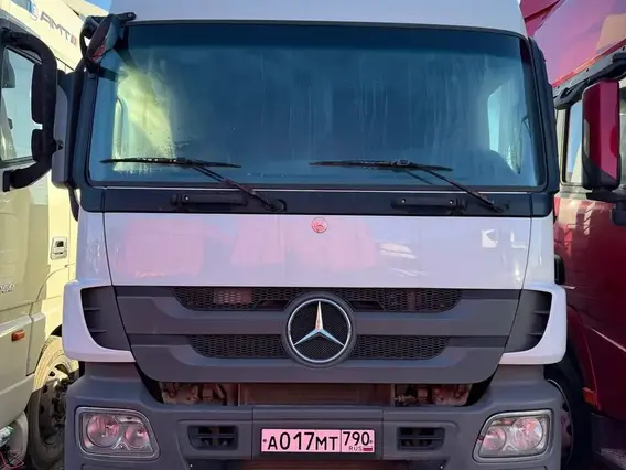 Седельный тягач Mercedes-Benz Actros 2017 года б/у фото 2