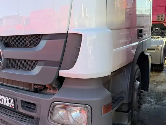 Седельный тягач Mercedes-Benz Actros 2017 года б/у фото 4