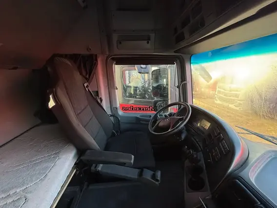 Седельный тягач Mercedes-Benz Actros 2017 года б/у фото 14