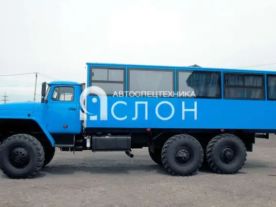 Вахтовый автобус Вахтовый автобус Урал 3255-61Е5 (28+1 мест) 2025 года новый