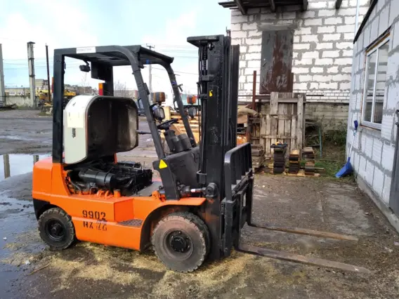 Вилочный погрузчик Daewoo D15S 2005 года б/у